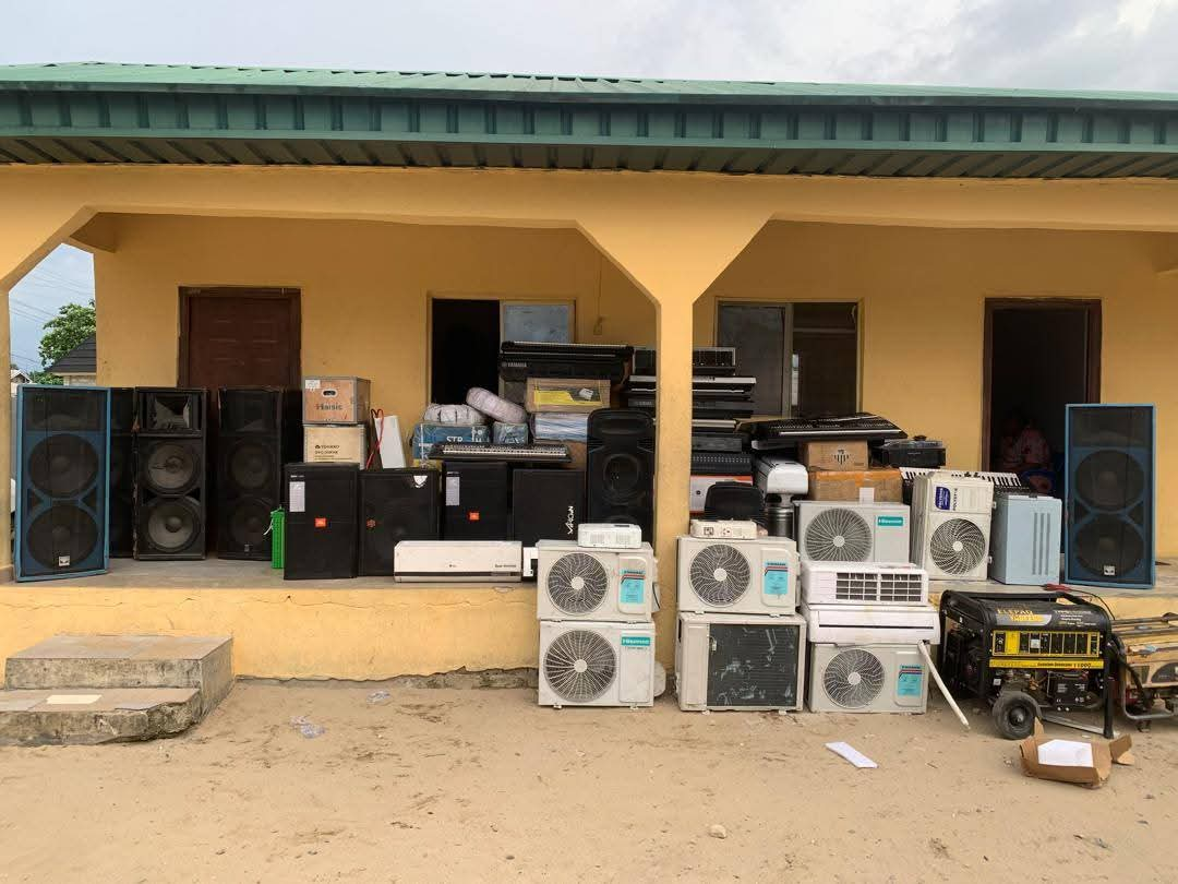 Delta Police Arrest Armed Robbery Syndicate Targeting Churches, Solar Shops in Warri; Recover Stolen Property Worth Millions