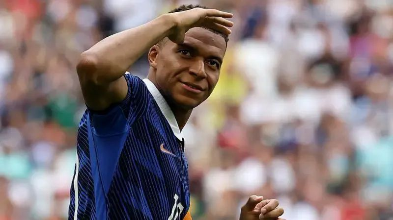 Mbappé Makes World Cup History with Record-Breaking Second Golden Boot